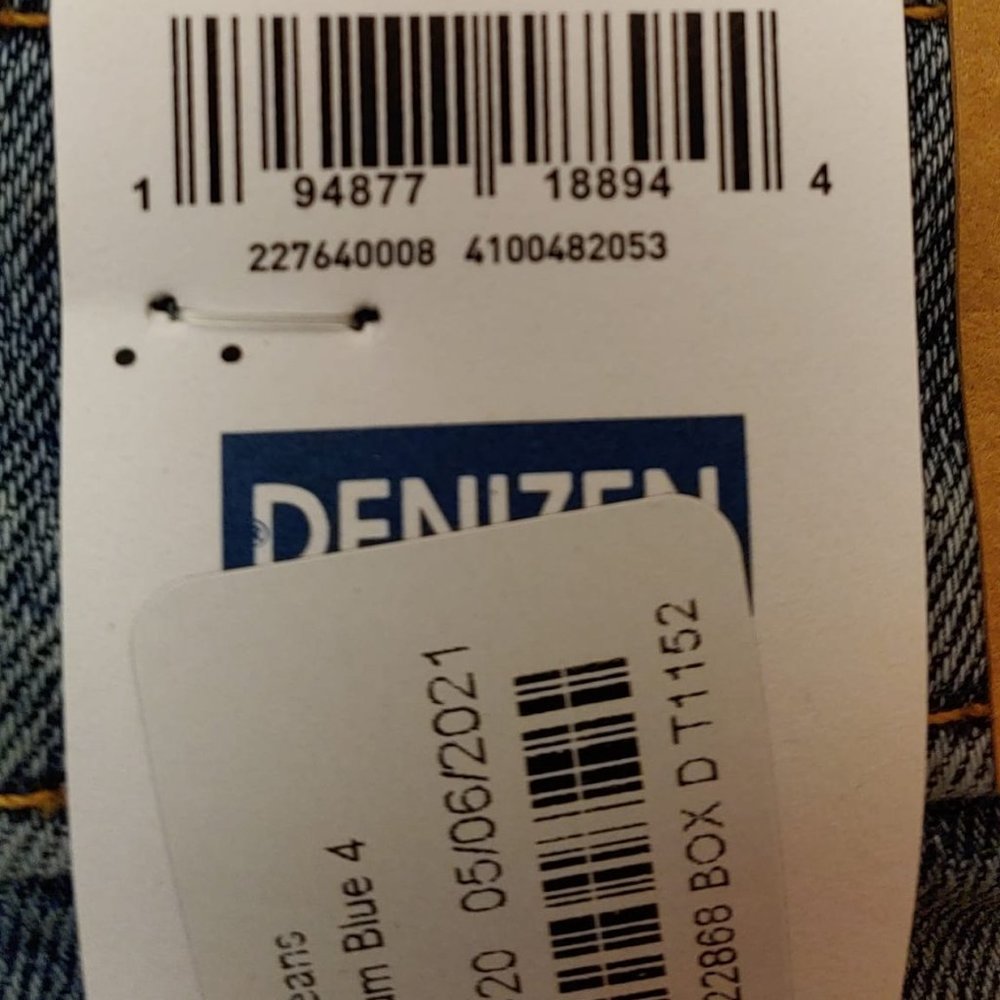 DENIZEN Levi's® Women's High-Rise 3" Jean Shorts 4 W27 - Picture 9 of 9